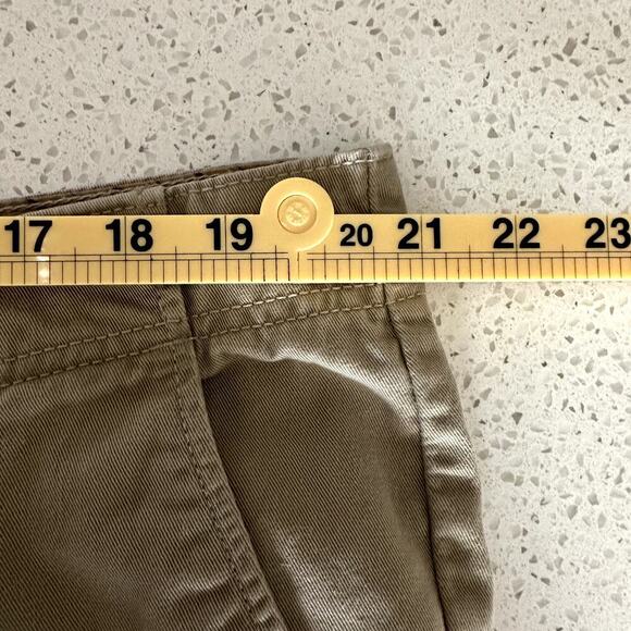 Y2K Levi’s Khaki Cargo Shorts Men’s 40 Classic Fit 11” Inseam Casual Summer - Picture 6 of 10